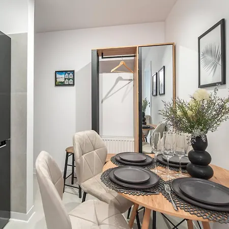 Apartly - &a アパート